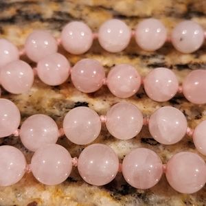 Rose quartz beaded necklace
